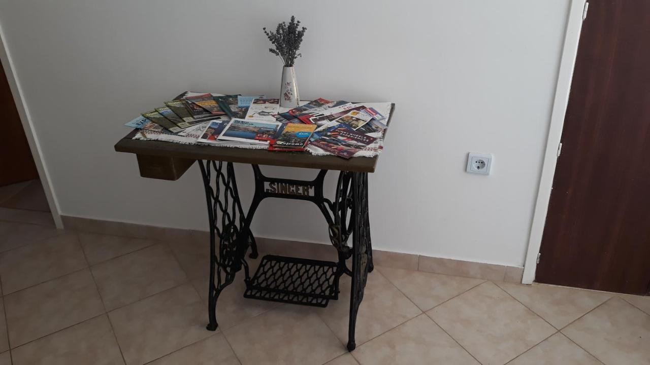 Mini Apartment Petra - Rooms Purple & Green With Kitchen And Garden Dubrovnik Luaran gambar