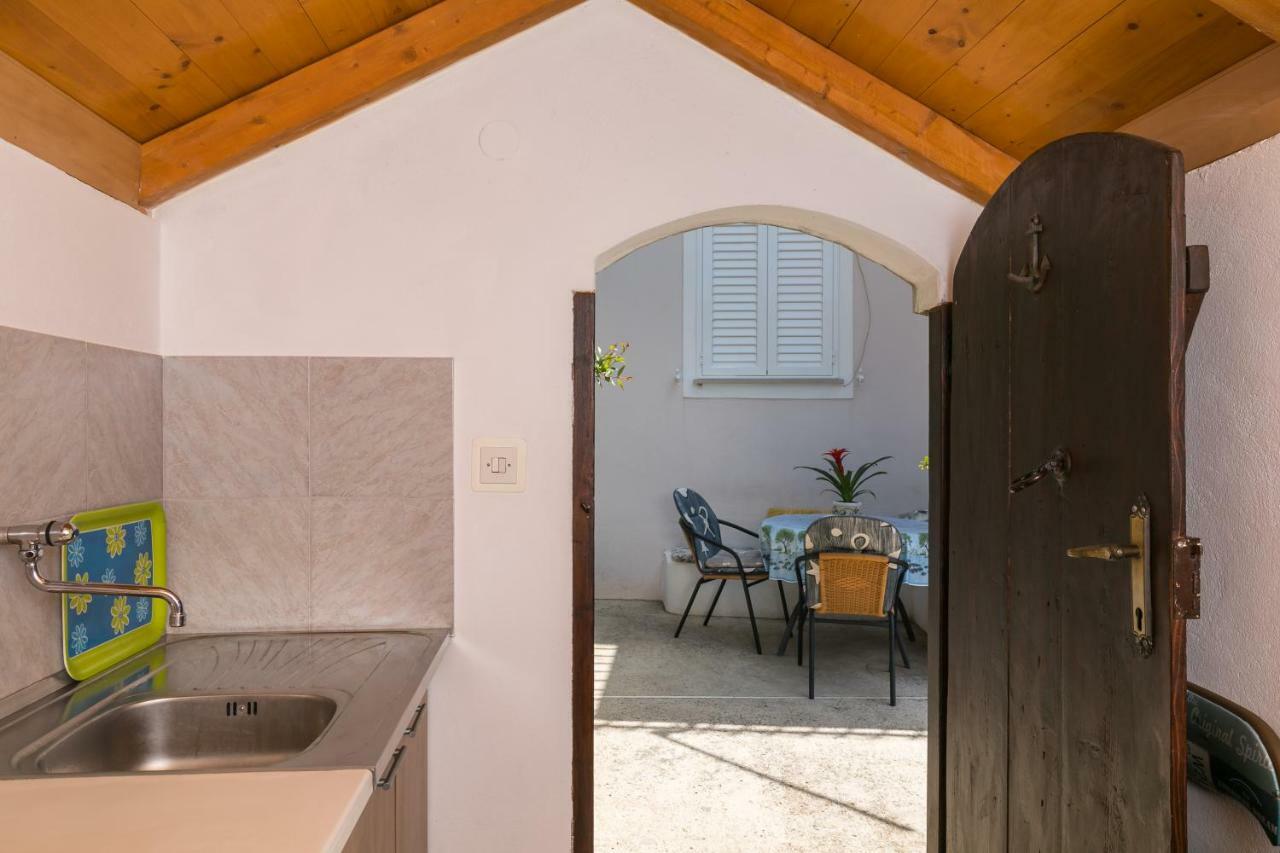 Mini Apartment Petra - Rooms Purple & Green With Kitchen And Garden Dubrovnik Luaran gambar