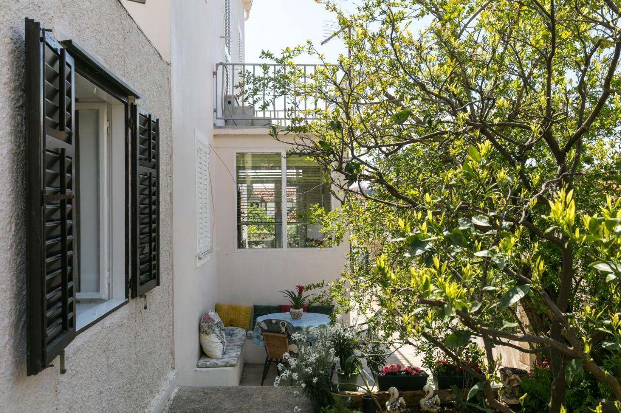 Mini Apartment Petra - Rooms Purple & Green With Kitchen And Garden Dubrovnik Luaran gambar