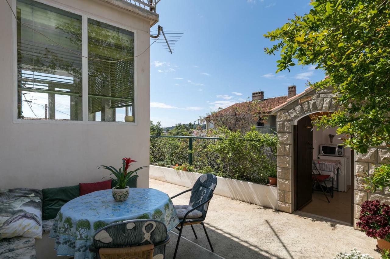 Mini Apartment Petra - Rooms Purple & Green With Kitchen And Garden Dubrovnik Luaran gambar