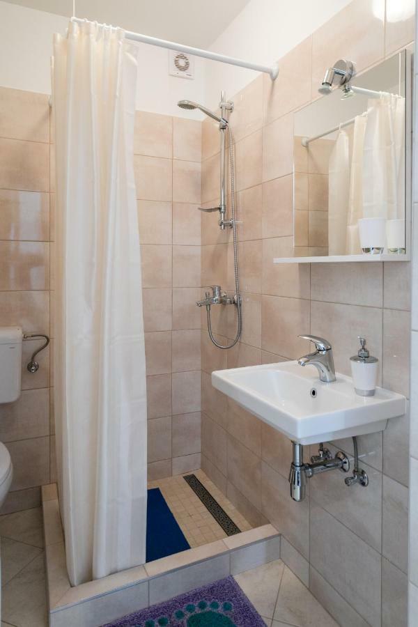 Mini Apartment Petra - Rooms Purple & Green With Kitchen And Garden Dubrovnik Luaran gambar