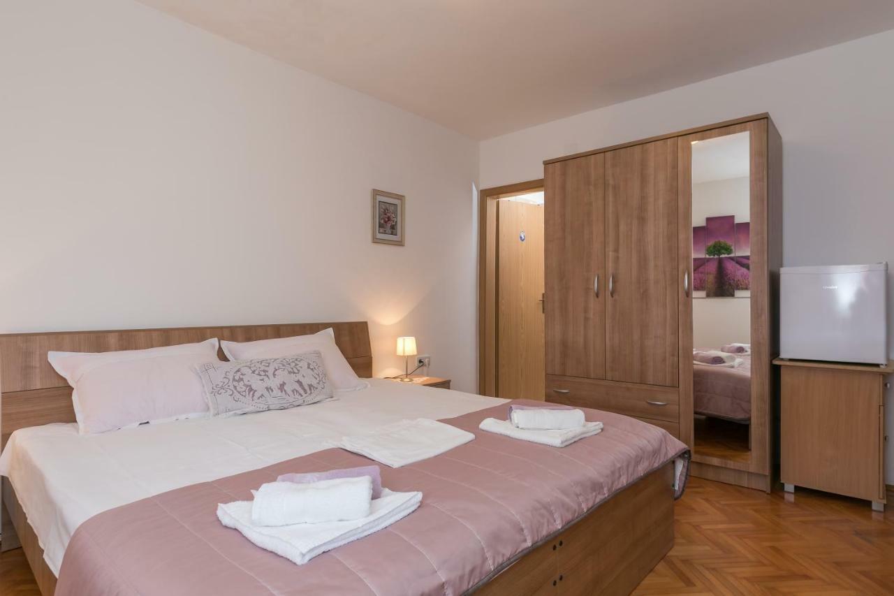 Mini Apartment Petra - Rooms Purple & Green With Kitchen And Garden Dubrovnik Luaran gambar