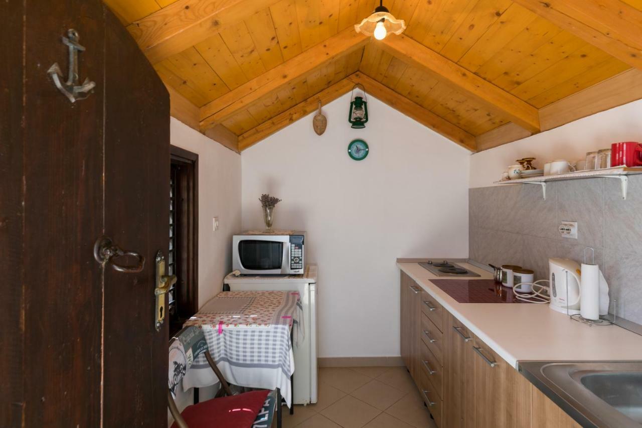 Mini Apartment Petra - Rooms Purple & Green With Kitchen And Garden Dubrovnik Luaran gambar